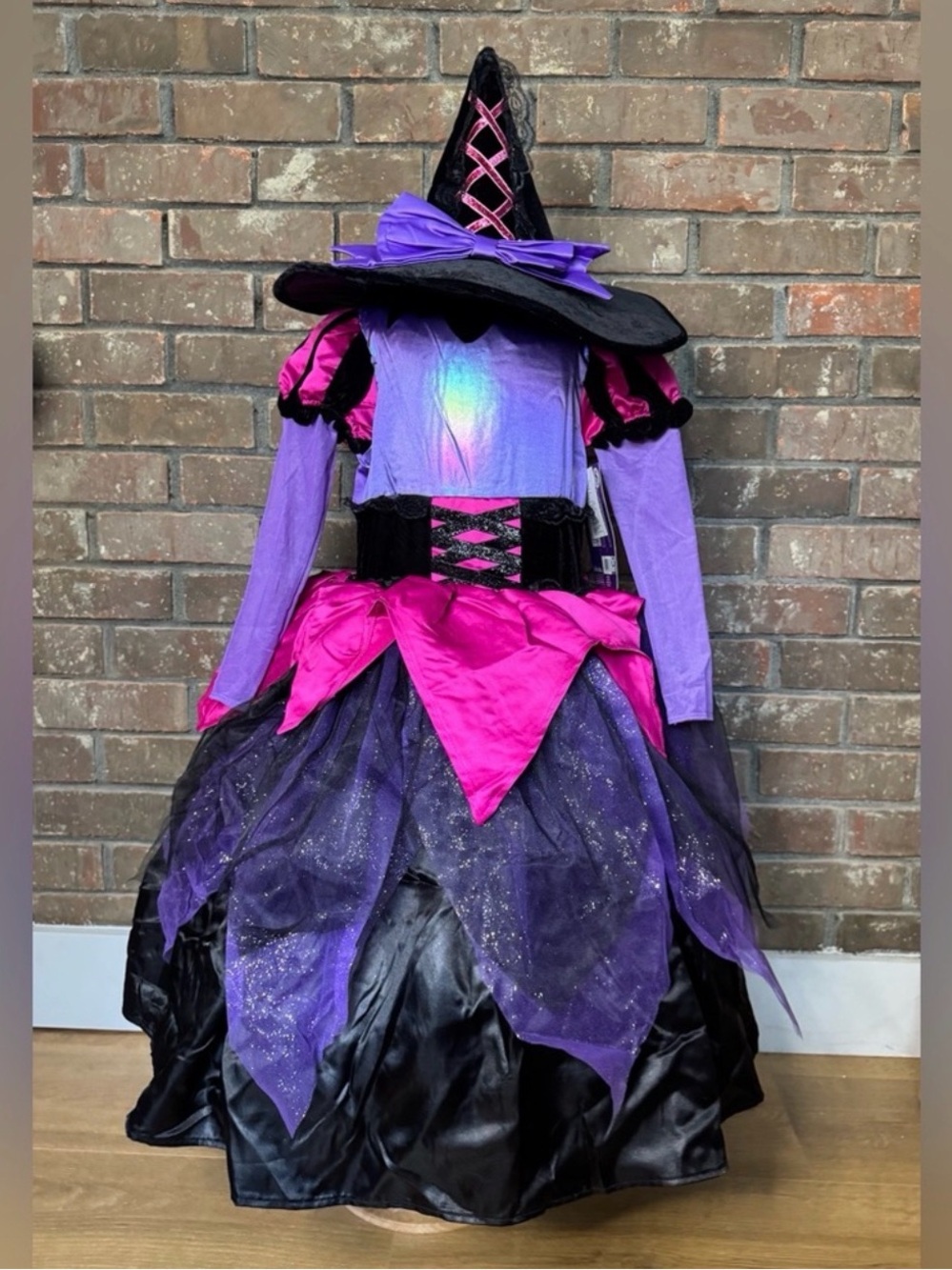 M 8-10 Members mark Witch costume